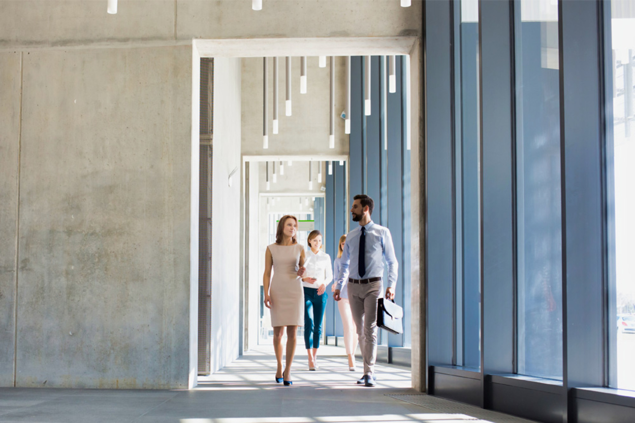 Präsenz&shy;melder bei Elektro Kurz & Erlmann GmbH in Kulmbach